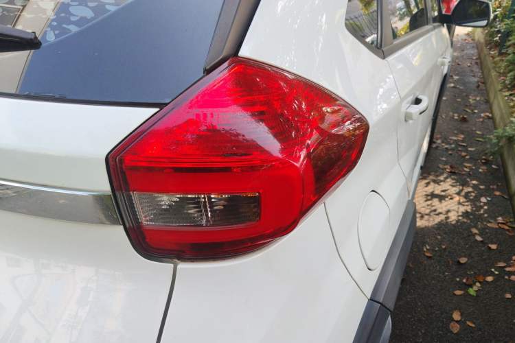 Used Chery Tiggo 3X 2018 1.5L Manual Elite Edition Exterior 3
