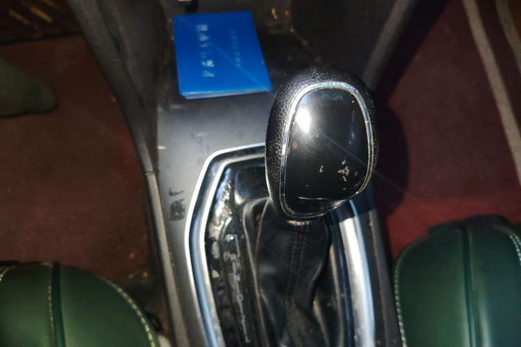Used Chery Tiggo 3X 2018 1.5L Automatic Elite Edition Gear Lever