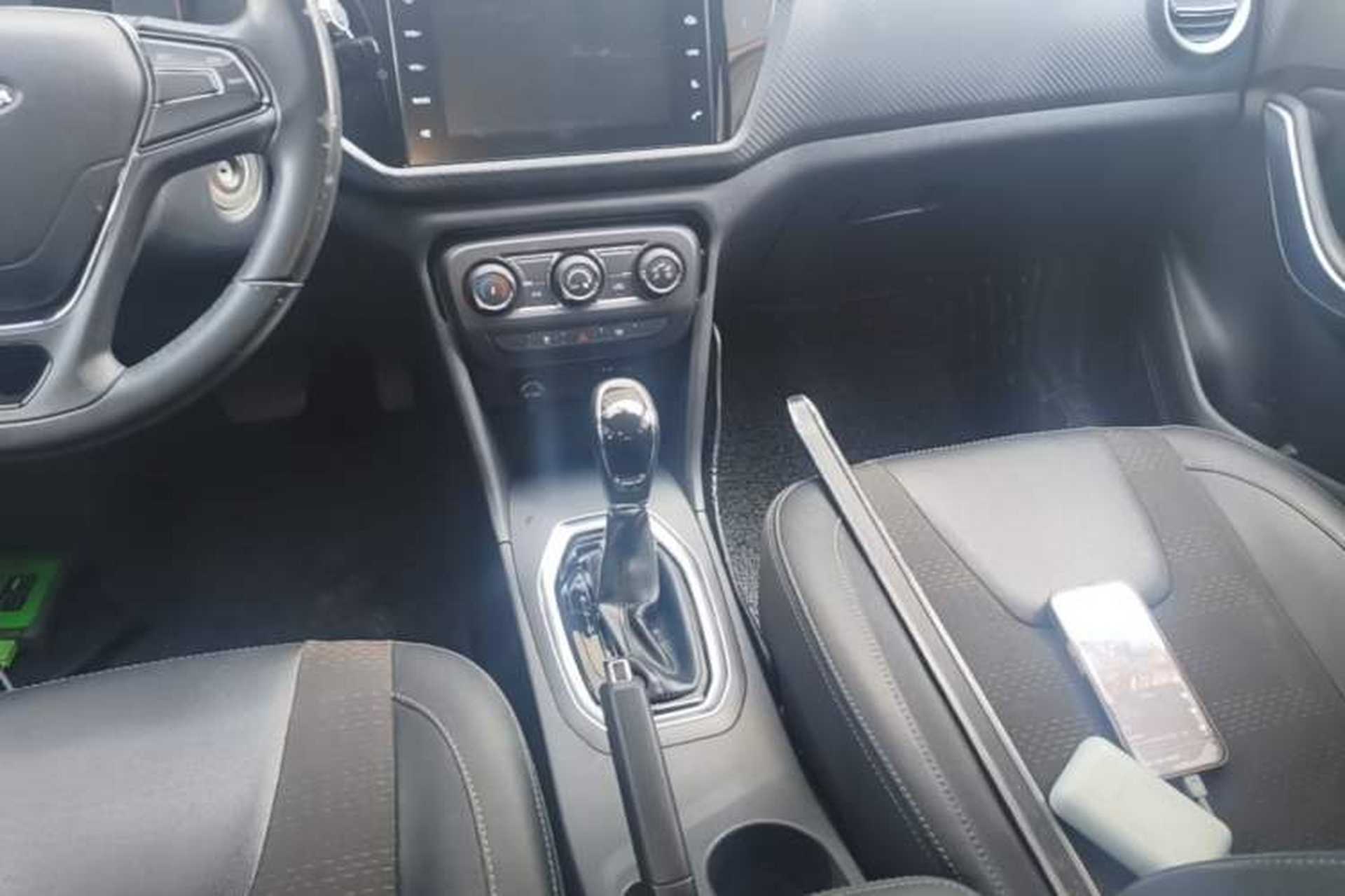 Used Chery Tiggo 3X 2018 1.5L Automatic Elite Edition Gear Lever