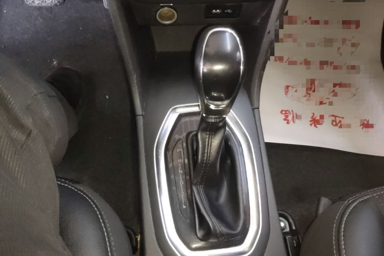 Used Chery Tiggo 3X 2018 1.5L Automatic Luxury Edition Gear Lever