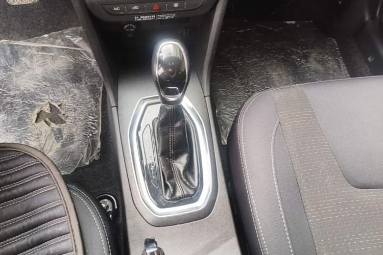 Used Chery Tiggo 3X 2018 1.5L Automatic Comfort Edition Gear Lever