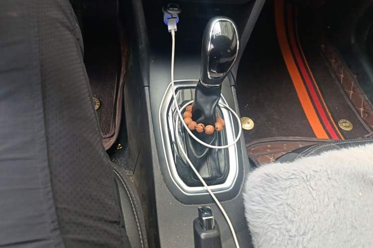 Used Chery Tiggo 3X 2018 1.5L Automatic Elite Edition Gear Lever