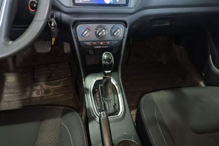 Used Chery Tiggo 3X 2018 1.5L Automatic Comfort Edition Gear Lever