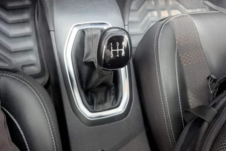 Used Chery Tiggo 3X 2018 1.5L Manual Elite Edition Gear Lever