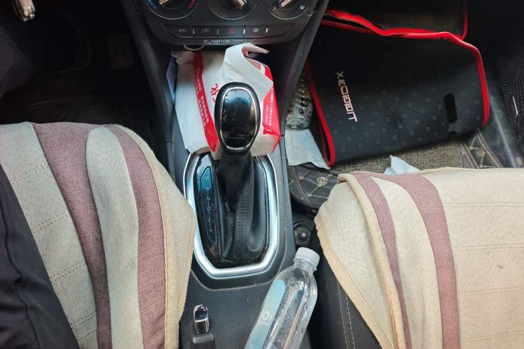 Used Chery Tiggo 3X 2018 1.5L Automatic Comfort Edition Gear Lever
