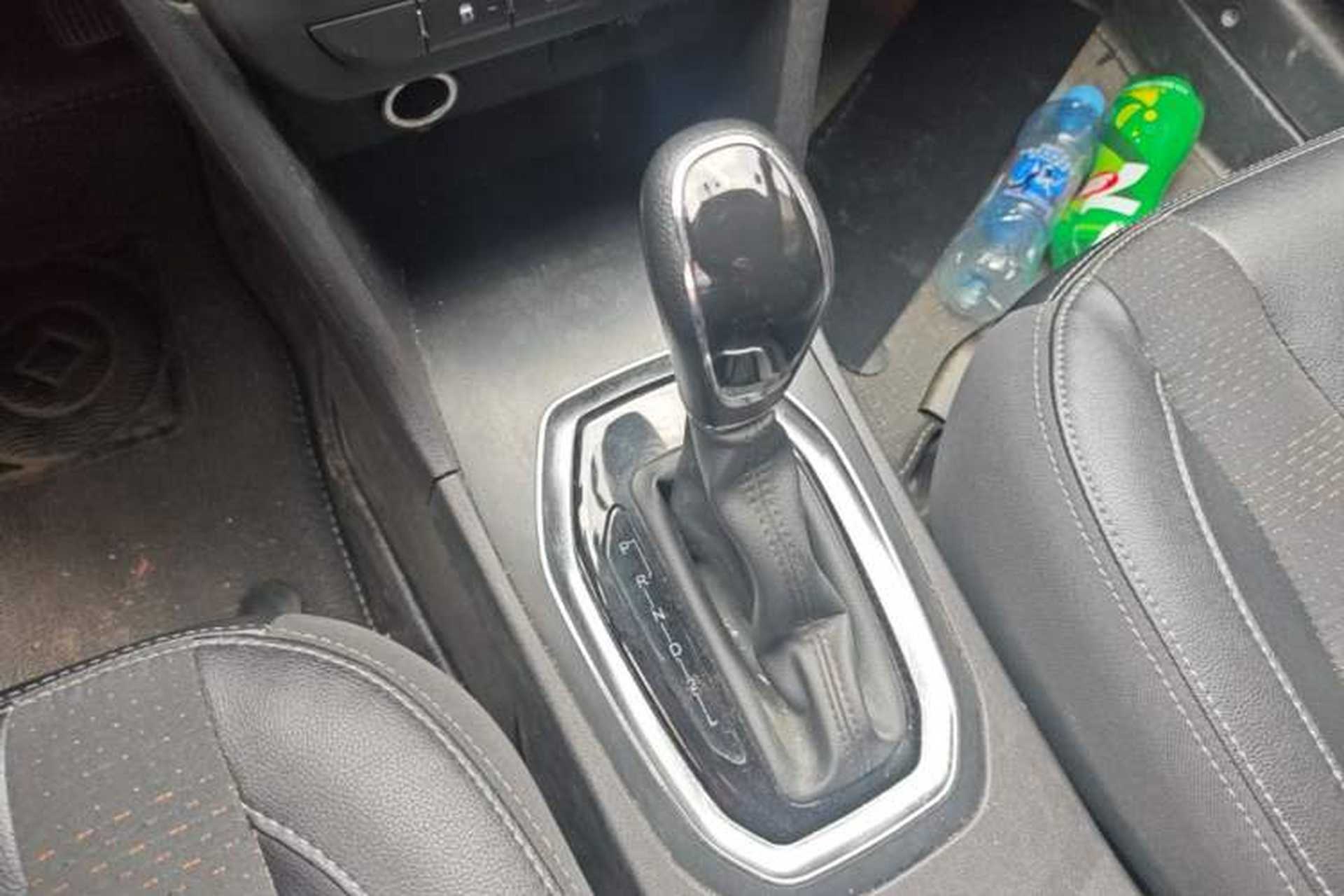 Used Chery Tiggo 3X 2018 1.5L Automatic Elite Edition Gear Lever
