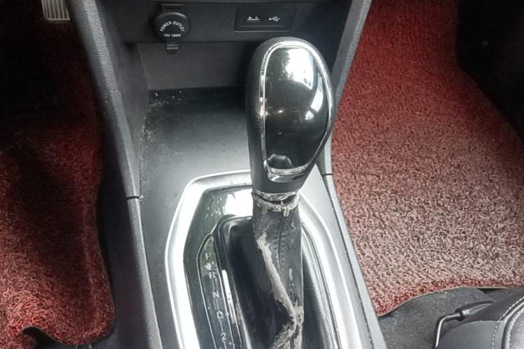 Used Chery Tiggo 3X 2018 1.5L Automatic Luxury Edition Gear Lever