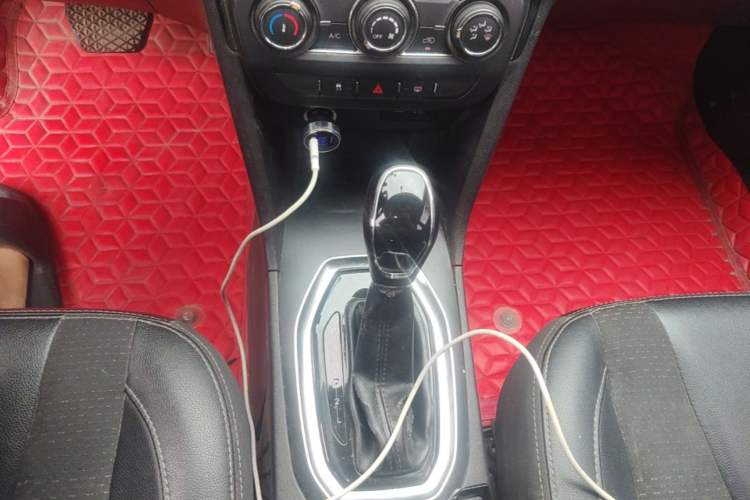 Used Chery Tiggo 3X 2018 1.5L Automatic Elite Edition Gear Lever