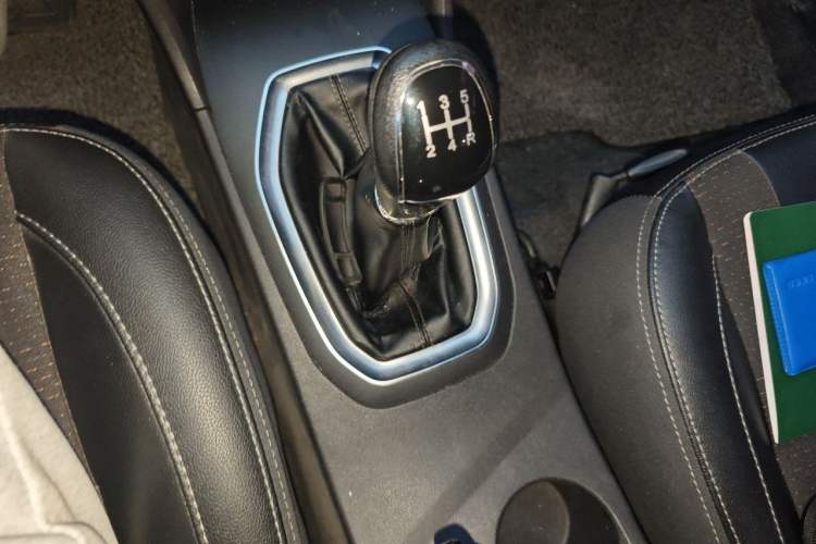 Used Chery Tiggo 3X 2018 1.5L Manual Elite Edition Gear Lever