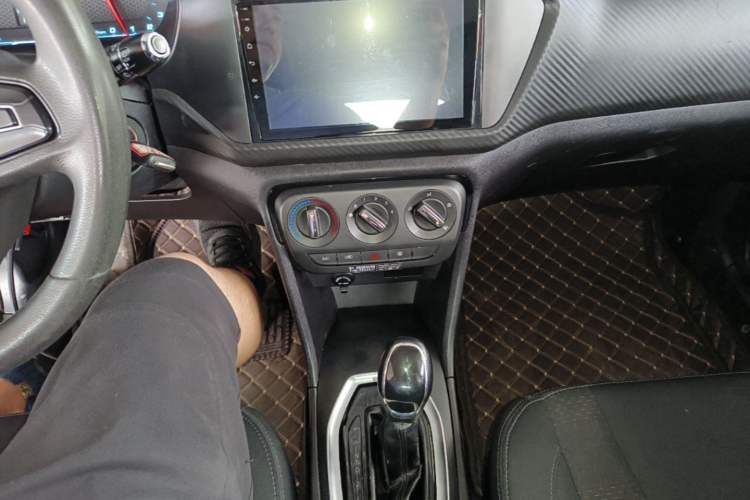 Used Chery Tiggo 3X 2018 1.5L Automatic Comfort Edition Gear Lever