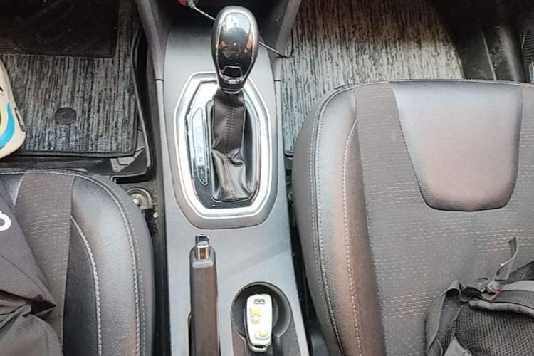 Used Chery Tiggo 3X 2018 1.5L Automatic Elite Edition Gear Lever