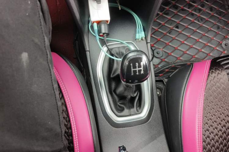 Used Chery Tiggo 3X 2018 1.5L Manual Elite Edition Gear Lever