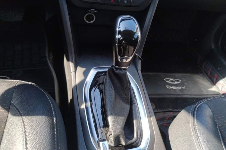 Used Chery Tiggo 3X 2018 1.5L Automatic Elite Edition Gear Lever