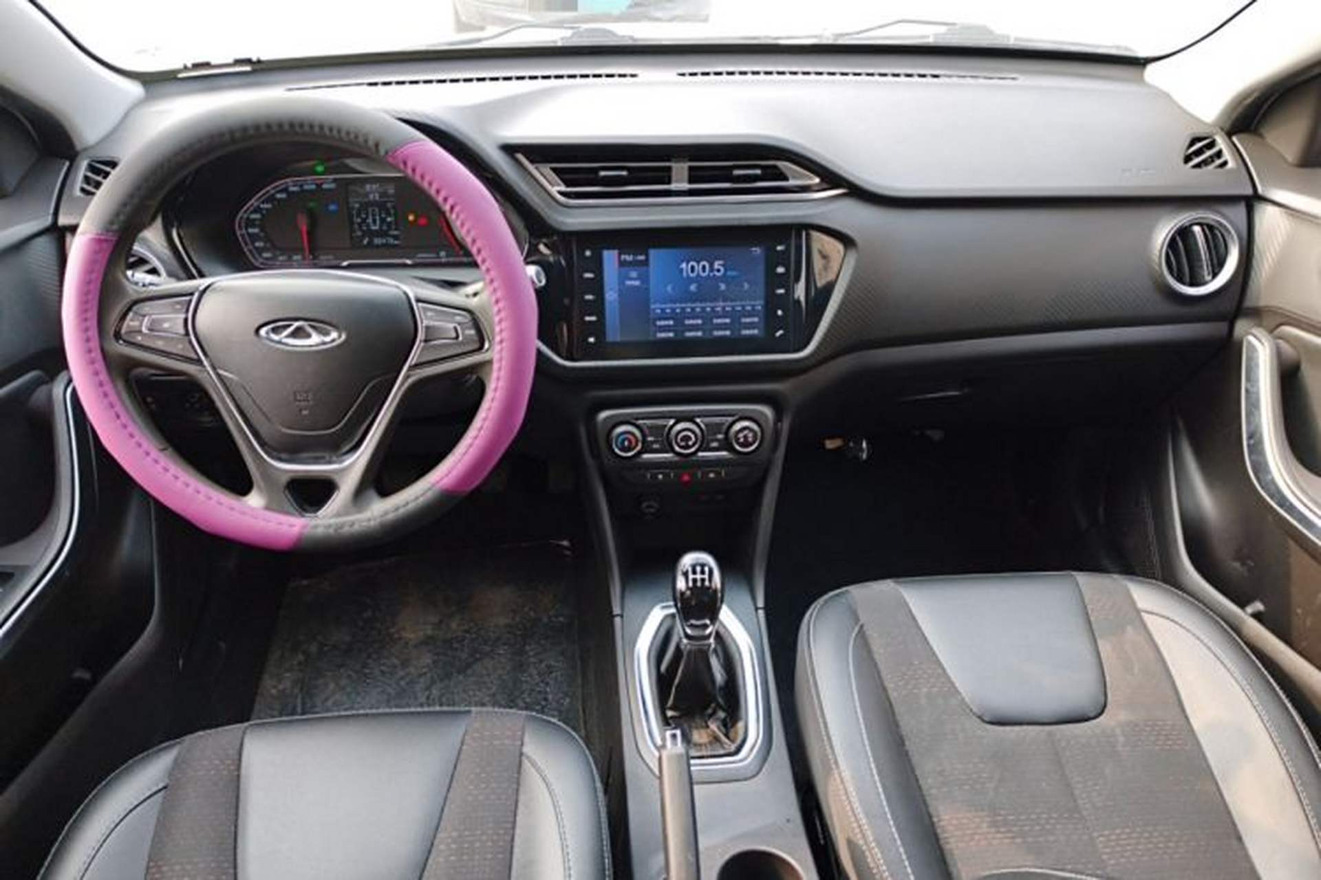 Used Chery Tiggo 3X 2018 1.5L Manual Elite Edition Interior 2
