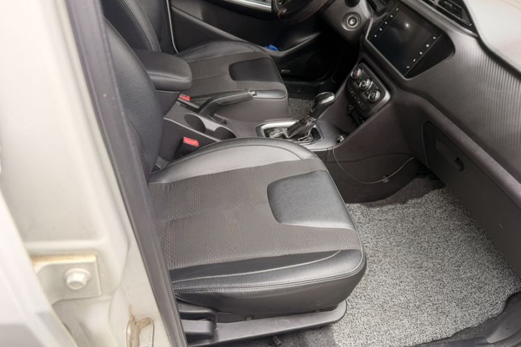 Used Chery Tiggo 3X 2018 1.5L Automatic Elite Edition Interior 8