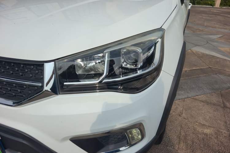 Used Chery Tiggo 3X 2018 1.5L Automatic Elite Edition Left Front Headlight