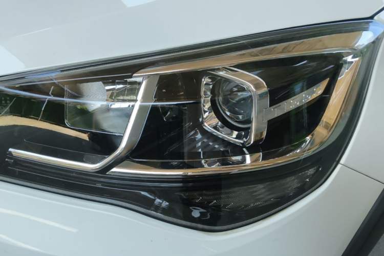 Used Chery Tiggo 3X 2018 1.5L Automatic Elite Edition Left Front Headlight
