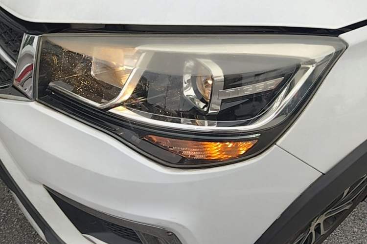 Used Chery Tiggo 3X 2018 1.5L Automatic Elite Edition Left Front Headlight