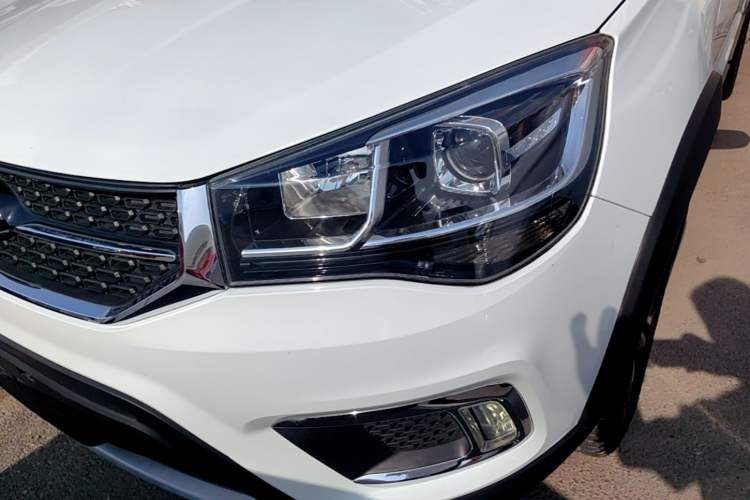 Used Chery Tiggo 3X 2018 1.5L Automatic Elite Edition Left Front Headlight