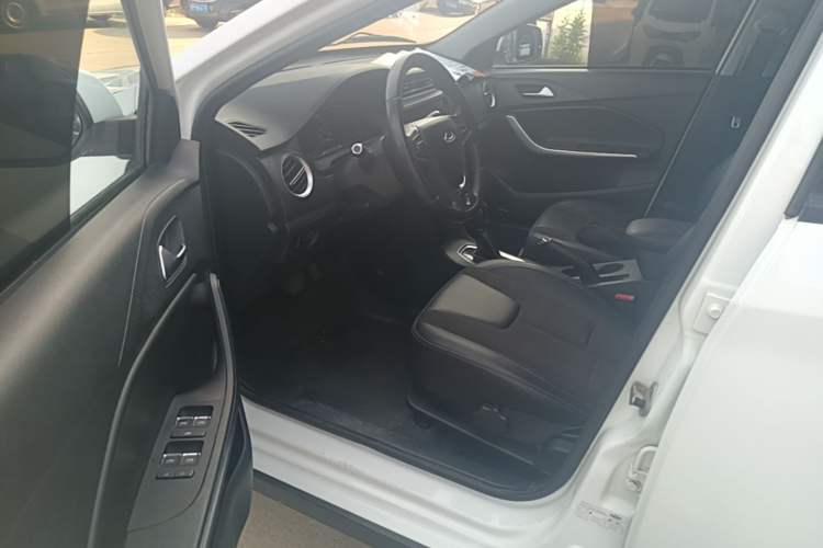 Used Chery Tiggo 3X 2018 1.5L Automatic Elite Edition Left Front Seat