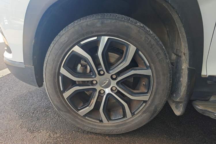 Used Chery Tiggo 3X 2018 1.5L Automatic Elite Edition Left Front Wheel Hub