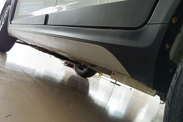 Used Chery Tiggo 3X 2018 1.5L Manual Elite Edition Left Side Sill