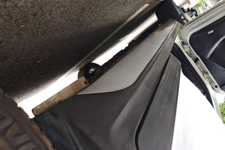 Used Chery Tiggo 3X 2018 1.5L Automatic Elite Edition Left Side Sill