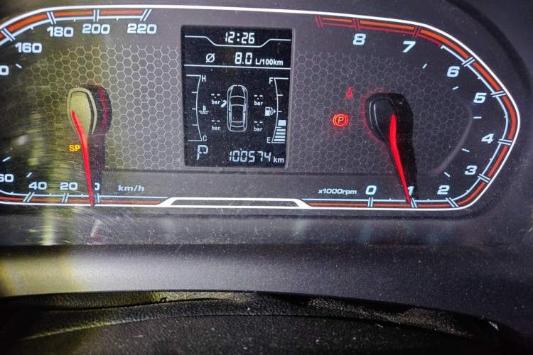 Used Chery Tiggo 3X 2018 1.5L Automatic Elite Edition Odometer Close Up