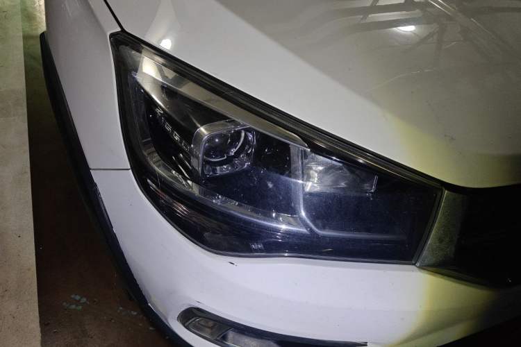 Used Chery Tiggo 3X 2018 1.5L Automatic Elite Edition Right Front Headlight
