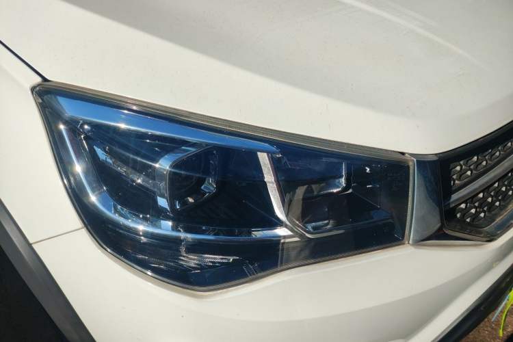 Used Chery Tiggo 3X 2018 1.5L Automatic Luxury Edition Right Front Headlight