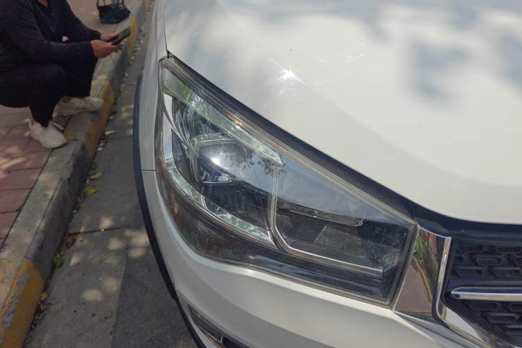 Used Chery Tiggo 3X 2018 1.5L Automatic Elite Edition Right Front Headlight