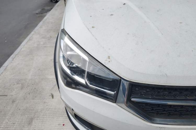 Used Chery Tiggo 3X 2018 1.5L Automatic Elite Edition Right Front Headlight