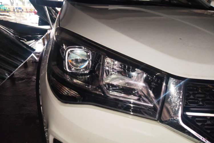 Used Chery Tiggo 3X  Right Front Headlight