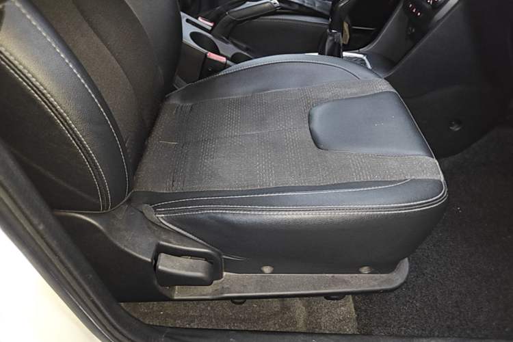 Used Chery Tiggo 3X 2018 1.5L Manual Elite Edition Right Front Seat