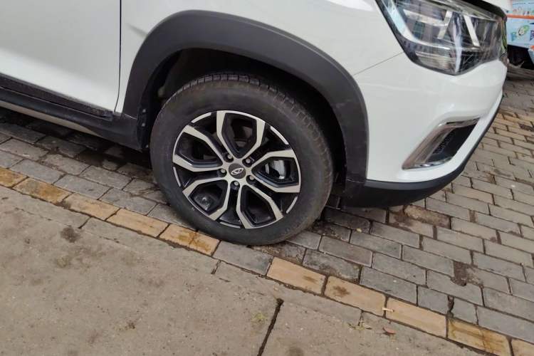 Used Chery Tiggo 3X 2018 1.5L Automatic Elite Edition Right Front Wheel Hub