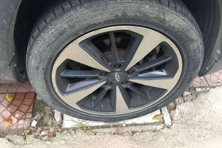 Used Chery Tiggo 3X 2018 1.5L Automatic Luxury Edition Right Front Wheel Hub