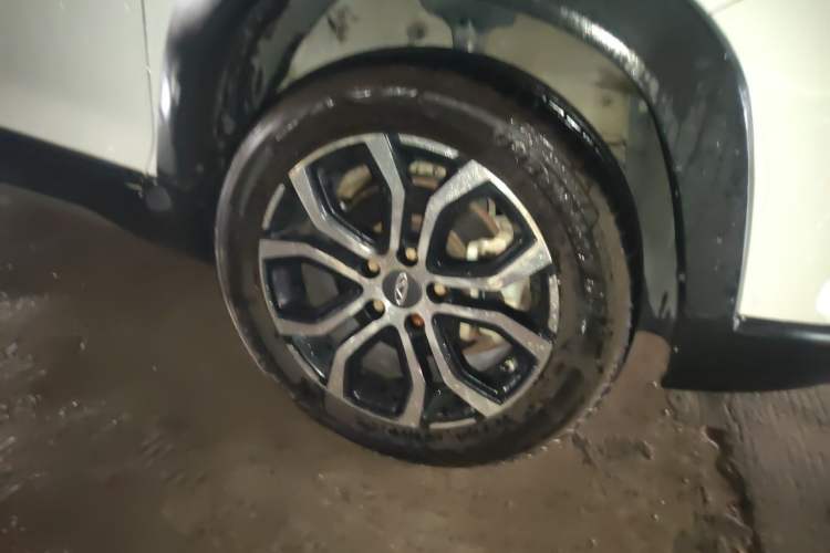 Used Chery Tiggo 3X  Right Front Wheel Hub