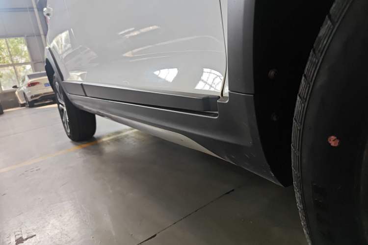 Used Chery Tiggo 3X 2018 1.5L Manual Elite Edition Right Side Sill