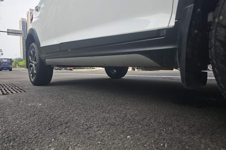 Used Chery Tiggo 3X 2018 1.5L Manual Comfort Edition Right Side Sill