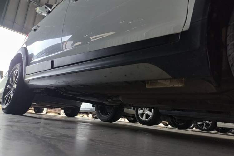 Used Chery Tiggo 3X 2018 1.5L Automatic Comfort Edition Right Side Sill