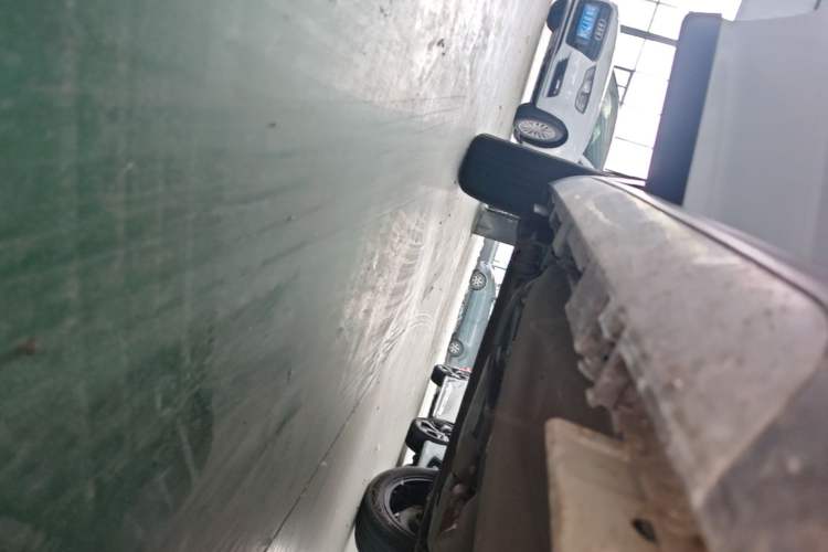 Used Chery Tiggo 3X 2018 1.5L Manual Elite Edition Right Side Sill