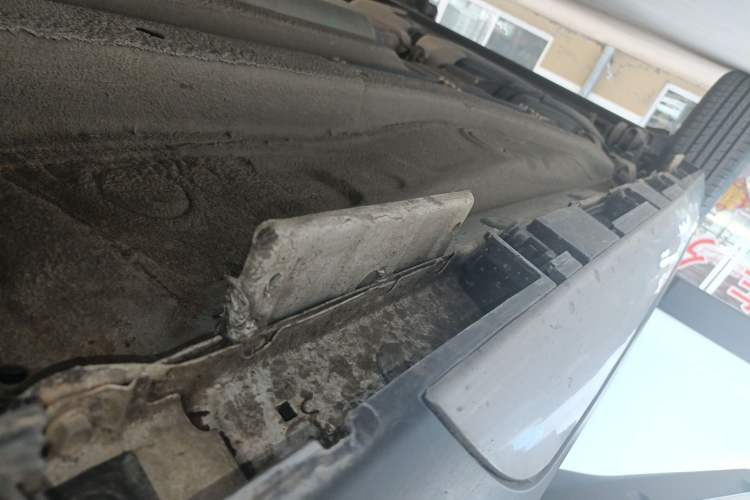 Used Chery Tiggo 3X 2018 1.5L Manual Comfort Edition Right Side Sill