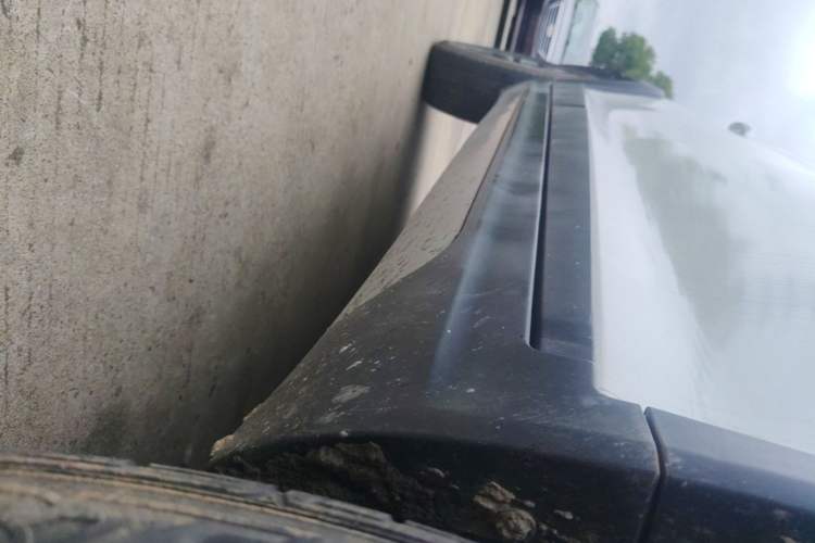 Used Chery Tiggo 3X 2018 1.5L Automatic Elite Edition Right Side Sill