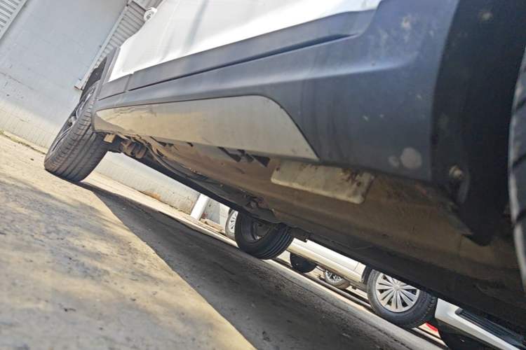 Used Chery Tiggo 3X 2018 1.5L Manual Elite Edition Right Side Sill