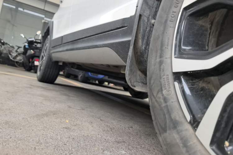 Used Chery Tiggo 3X 2018 1.5L Manual Elite Edition Right Side Sill
