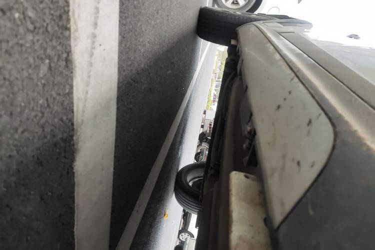 Used Chery Tiggo 3X 2018 1.5L Automatic Elite Edition Right Side Sill