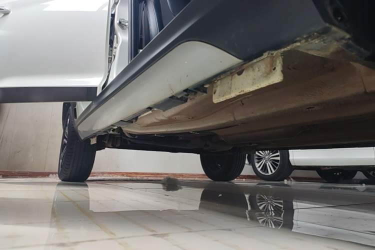 Used Chery Tiggo 3X 2018 1.5L Manual Elite Edition Right Side Sill