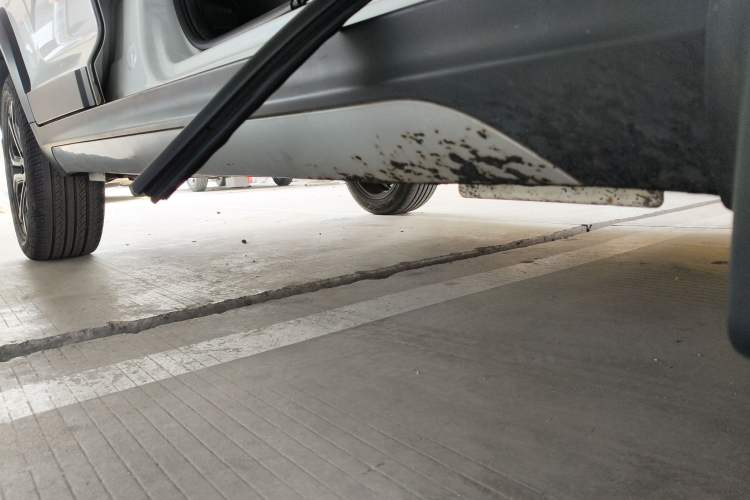 Used Chery Tiggo 3X 2018 1.5L Automatic Elite Edition Right Side Sill