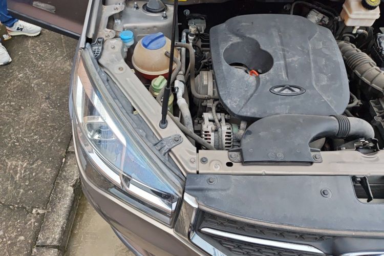 Used Chery Tiggo 3X 2018 1.5L Automatic Luxury Edition Engine Bay Right