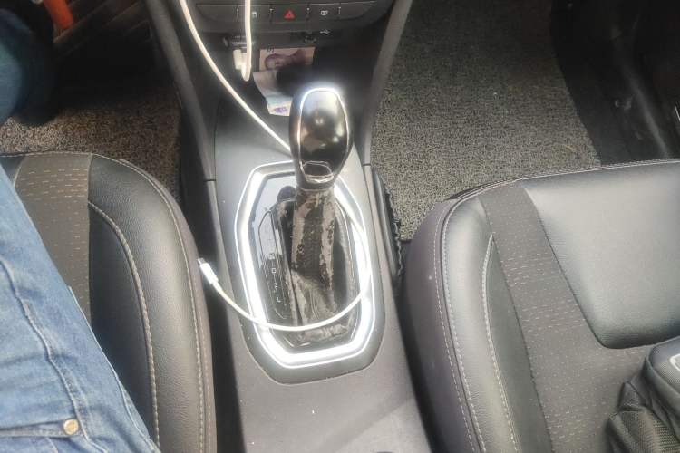 Used Chery Tiggo 3X 2018 1.5L Automatic Elite Edition Gear Lever